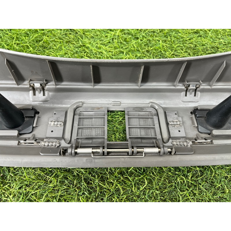 Накладка замка крышки багажника (салон) AUDI A4 B6 2.4BDV 8E9864483B24S