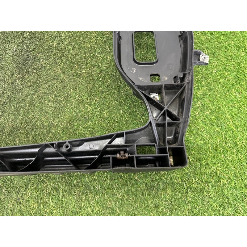 Телевизор (передняя часть кузова) (наружные элементы кузова) AUDI Q5 8R 2012 3.2 8R0805594B