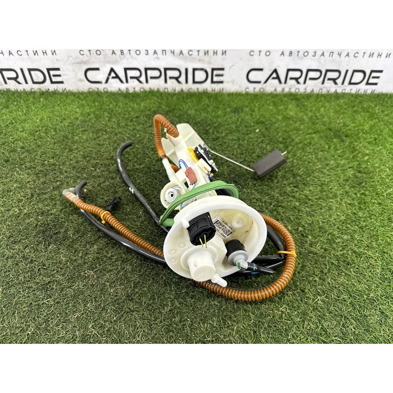 Датчик уровня топлива (электрика / датчики) BMW X5 F15 2015 4.4 16117212587