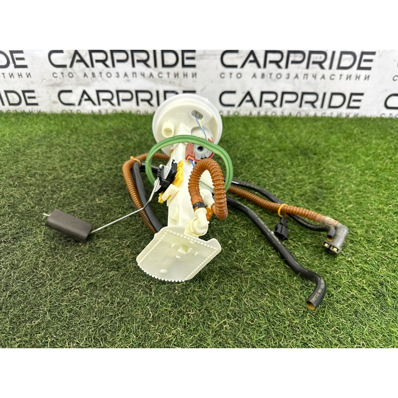 Датчик уровня топлива (электрика / датчики) BMW X5 F15 2015 4.4 16117212587