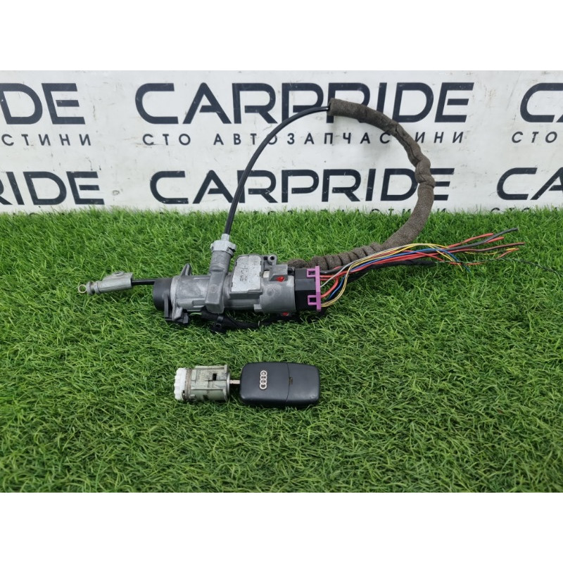 Личинка замка двери с ключом (кузов и элементы) AUDI A4 B6 2.4BDV 4B0905851B