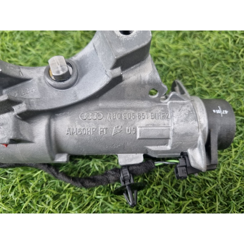 Личинка замка двери с ключом (кузов и элементы) AUDI A4 B6 2.4BDV 4B0905851B
