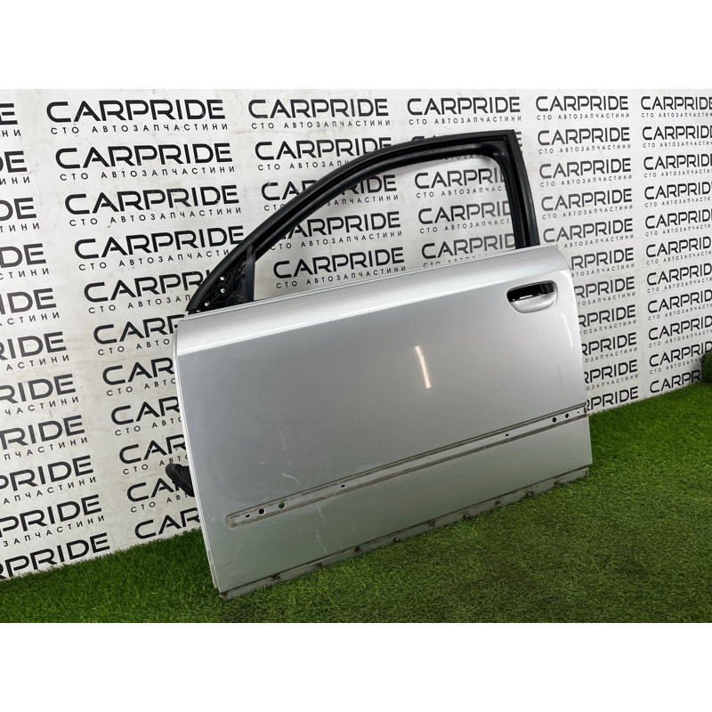 Дверь голая (наружные элементы кузова) AUDI A4 B6 2.4BDV 8E0831051