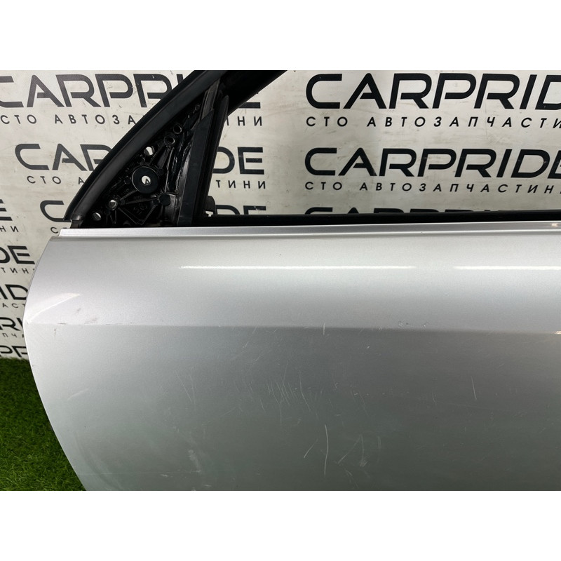 Дверь голая (наружные элементы кузова) AUDI A4 B6 2.4BDV 8E0831051