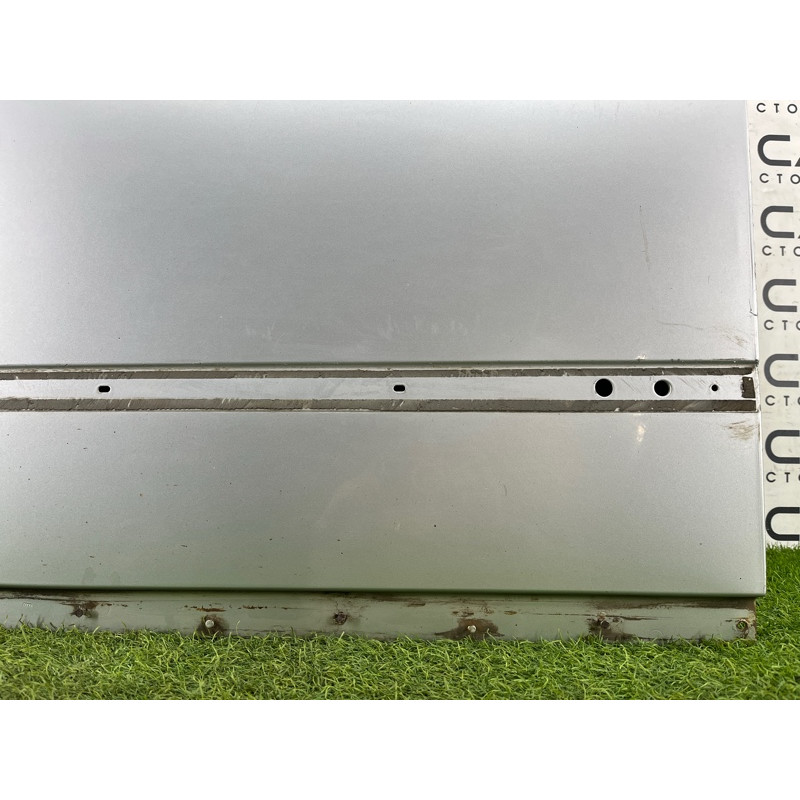 Дверь голая (наружные элементы кузова) AUDI A4 B6 2.4BDV 8E0831051