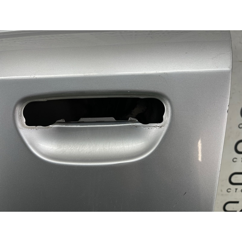 Дверь голая (наружные элементы кузова) AUDI A4 B6 2.4BDV 8E0831051