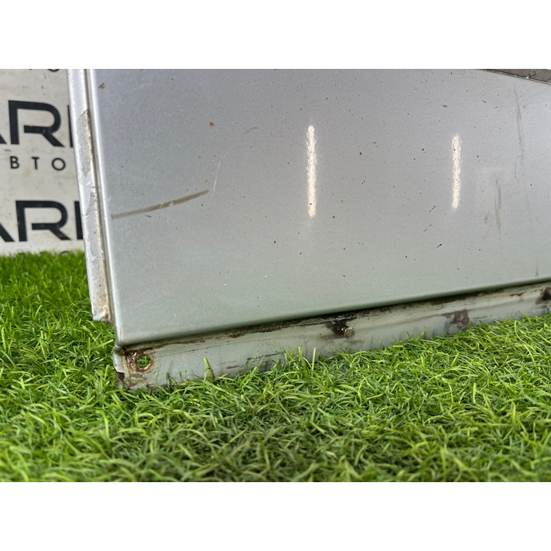 Дверь голая (наружные элементы кузова) AUDI A4 B6 2.4BDV 8E0831051