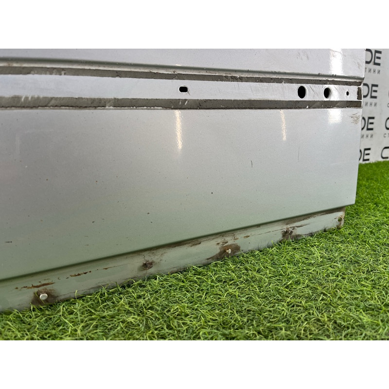 Дверь голая (наружные элементы кузова) AUDI A4 B6 2.4BDV 8E0831051