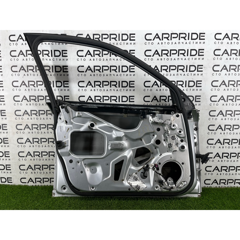 Дверь голая (наружные элементы кузова) AUDI A4 B6 2.4BDV 8E0831051