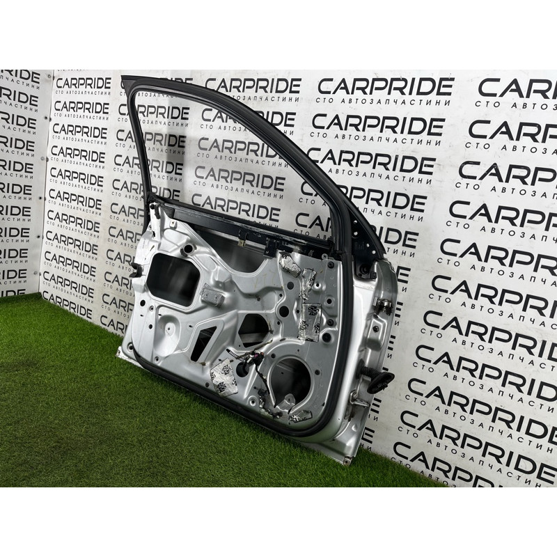 Дверь голая (наружные элементы кузова) AUDI A4 B6 2.4BDV 8E0831051