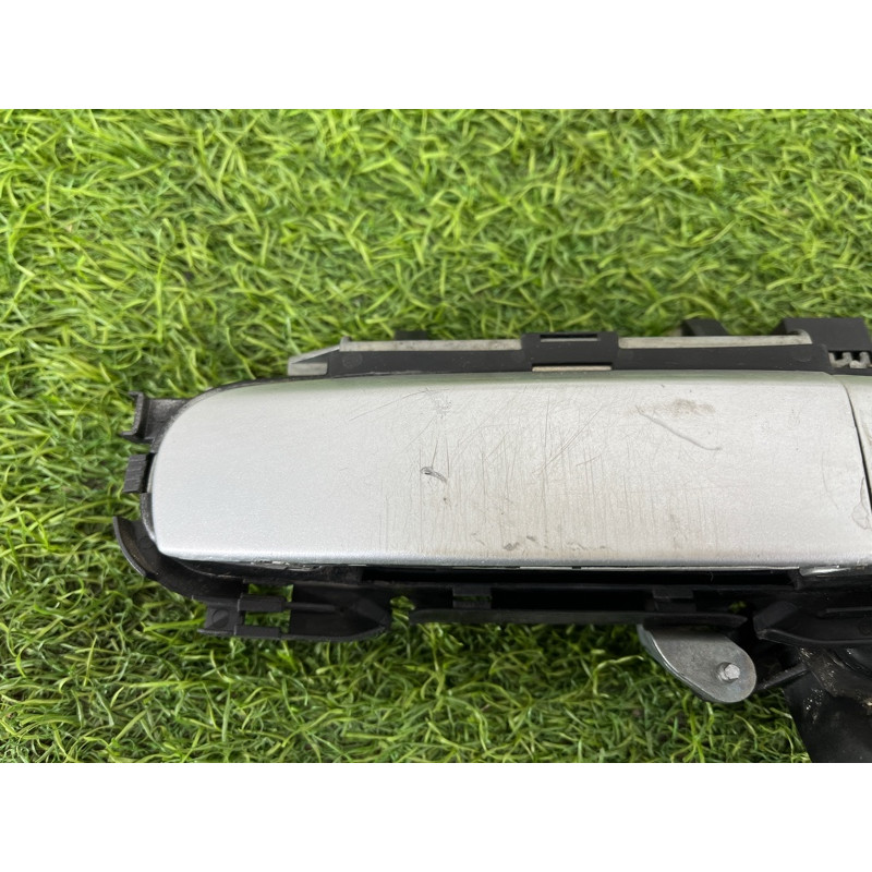 Ручка двери внешняя (кузов и элементы) AUDI A4 B6 2.4BDV 8E1837207