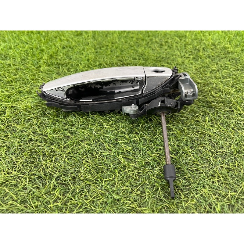 Ручка двери внешняя (кузов и элементы) AUDI A4 B6 2.4BDV 8E1837207