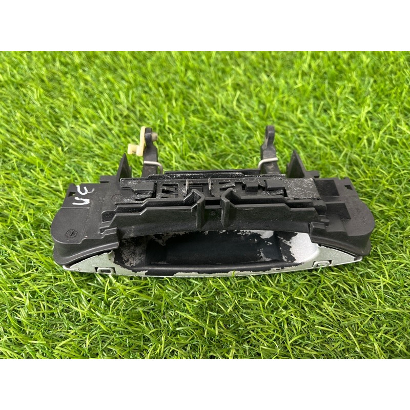 Ручка двери внешняя (кузов и элементы) AUDI A4 B6 2.4BDV 8E0839207