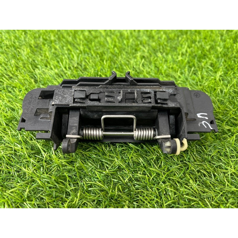 Ручка двери внешняя (кузов и элементы) AUDI A4 B6 2.4BDV 8E0839207