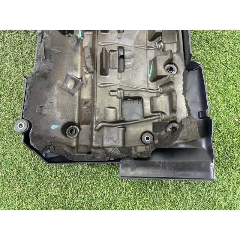 Декоративная крышка двигателя (двигатель и элементы) BMW 3-series E90 2010 3.0 N54 11127575036