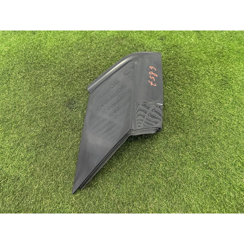 Накладка стойки (кузов и элементы) LAND ROVER Range Rover Evoque L538 2016 2.0 LR048703