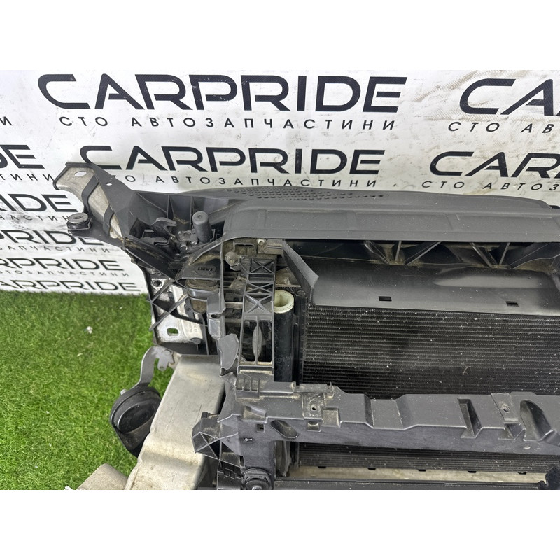 Телевизор (передняя часть кузова) (наружные элементы кузова) AUDI A4 B9 2017 2.0 TFSI 8W0805594