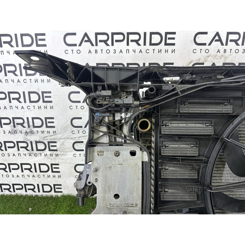 Телевизор (передняя часть кузова) (наружные элементы кузова) AUDI A4 B9 2017 2.0 TFSI 8W0805594