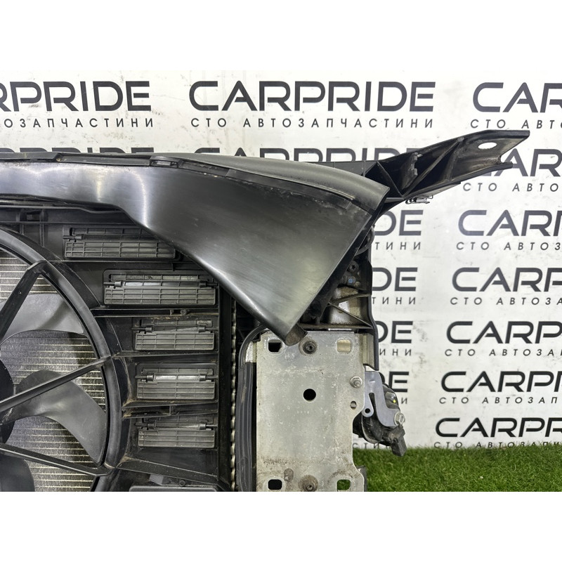 Телевизор (передняя часть кузова) (наружные элементы кузова) AUDI A4 B9 2017 2.0 TFSI 8W0805594