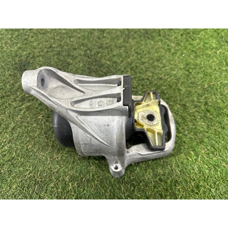 Подушка двигателя (двигатель и элементы) AUDI A4 B9 2017 2.0 TFSI 8W0199372CN