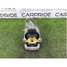 Подушка двигателя