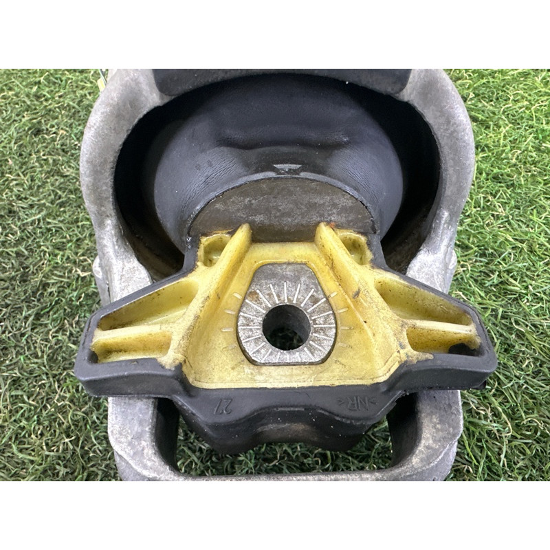 Подушка двигателя (двигатель и элементы) AUDI A4 B9 2017 2.0 TFSI 8W0199371BH