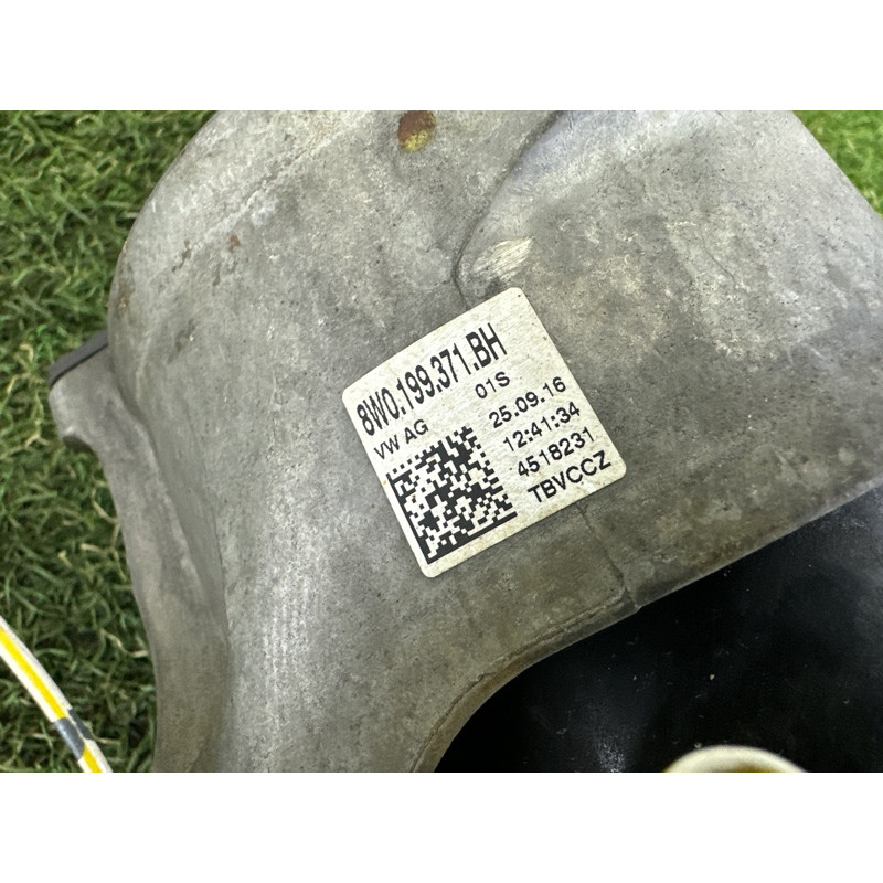 Подушка двигателя (двигатель и элементы) AUDI A4 B9 2017 2.0 TFSI 8W0199371BH