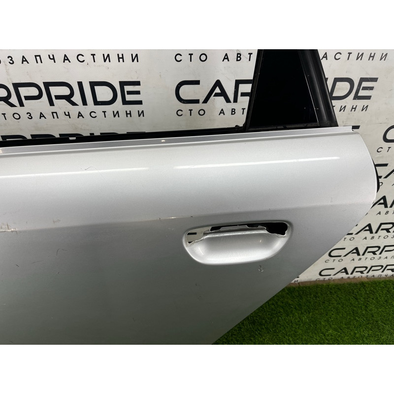 Дверь голая (наружные элементы кузова) AUDI A4 B6 2.4BDV 8E0833051