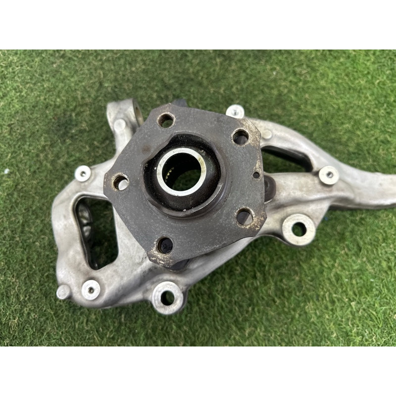 Поворотный кулак (подвеска) AUDI A4 B9 2017 2.0 TFSI 8W0407253F