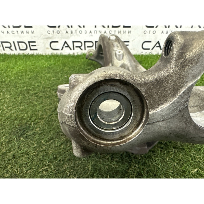 Поворотный кулак (подвеска) AUDI A4 B9 2017 2.0 TFSI 8W0407253F