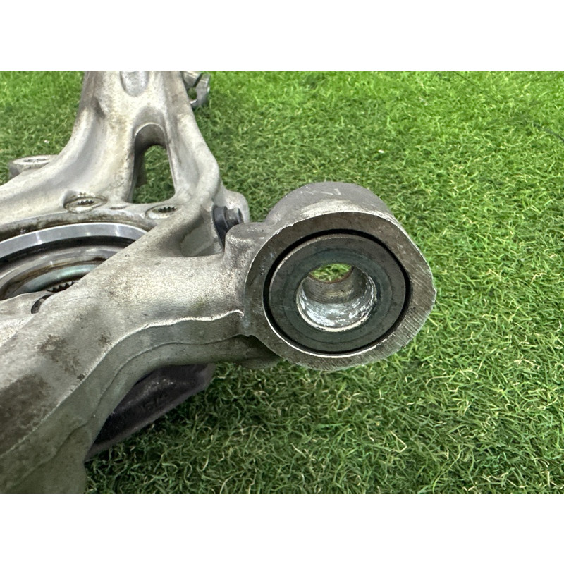 Поворотный кулак (подвеска) AUDI A4 B9 2017 2.0 TFSI 8W0407253F