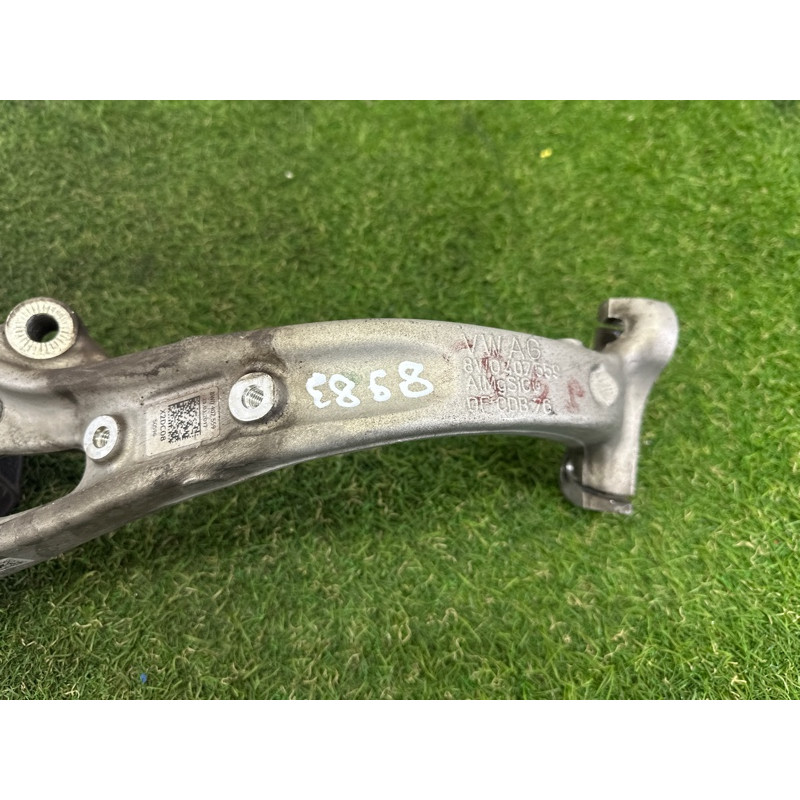Поворотный кулак (подвеска) AUDI A4 B9 2017 2.0 TFSI 8W0407253F