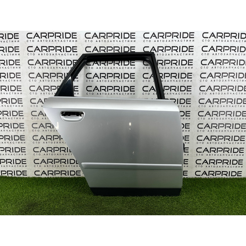 Дверь голая (наружные элементы кузова) AUDI A4 B6 2.4BDV 8E0833052