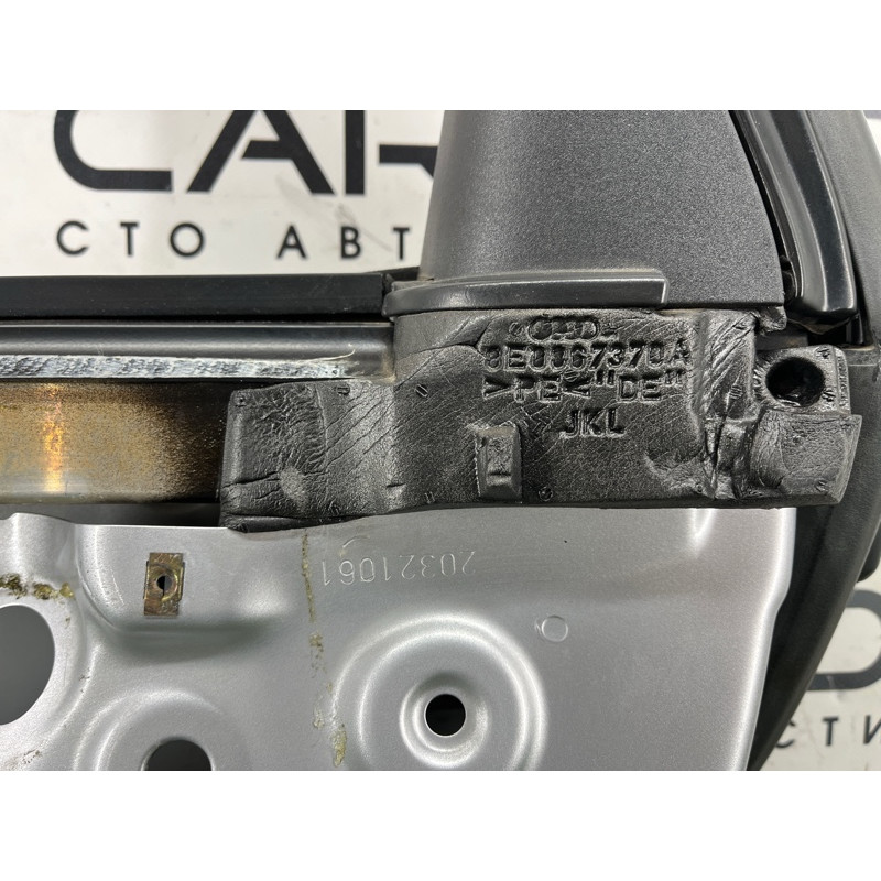 Дверь голая (наружные элементы кузова) AUDI A4 B6 2.4BDV 8E0833052