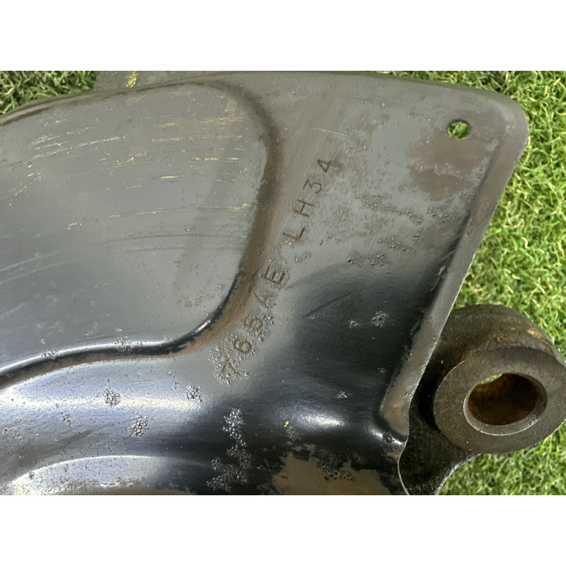 Поворотный кулак (подвеска) Jeep Grand Cherokee WK2 2014 3.0 Diesel 68022629AD