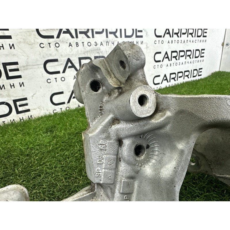 Кронштейн подрамника (подвеска) AUDI A4 B9 2017 2.0 TFSI 8W0399295E