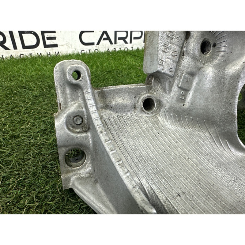 Кронштейн подрамника (подвеска) AUDI A4 B9 2017 2.0 TFSI 8W0399295E