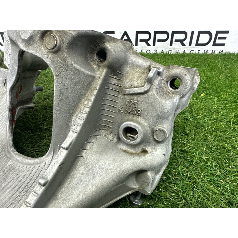 Кронштейн подрамника (подвеска) AUDI A4 B9 2017 2.0 TFSI 8W0399295E