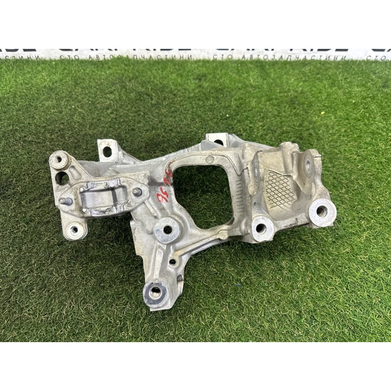 Кронштейн подрамника (подвеска) AUDI A4 B9 2017 2.0 TFSI 8W0399295E