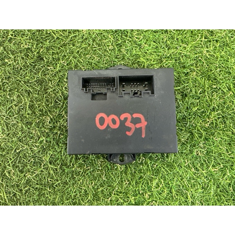 Блок управления крышки багажника (электрика / блоки управления) LAND ROVER Range Rover L405 2016 5.0 LR074625