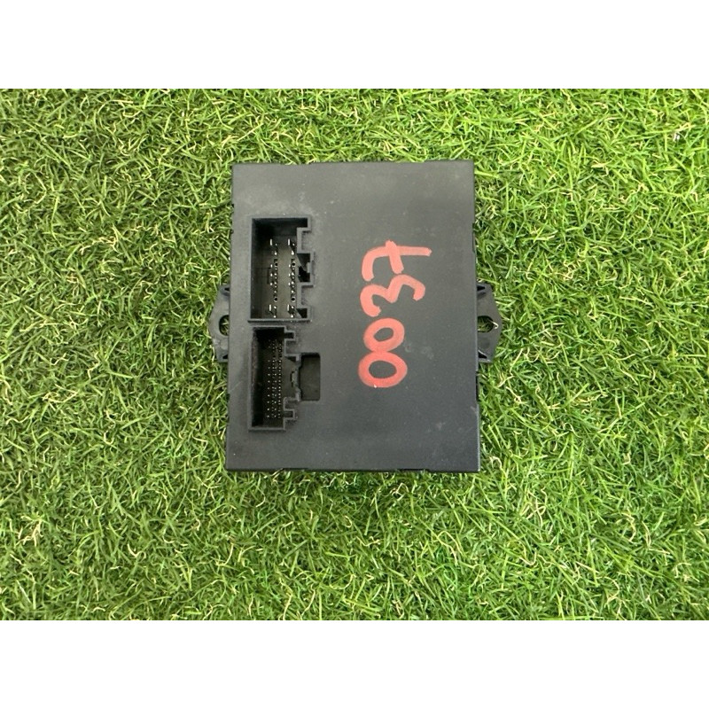 Блок управления крышки багажника (электрика / блоки управления) LAND ROVER Range Rover L405 2016 5.0 LR074625