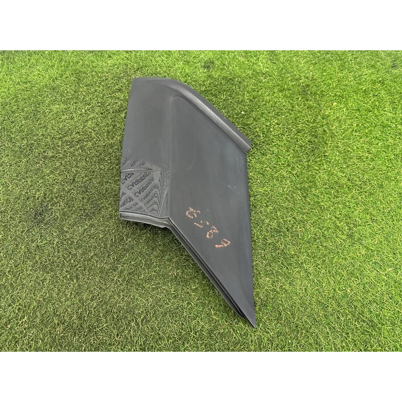 Накладка стойки (кузов и элементы) LAND ROVER Range Rover Evoque L538 2016 2.0 LR048706