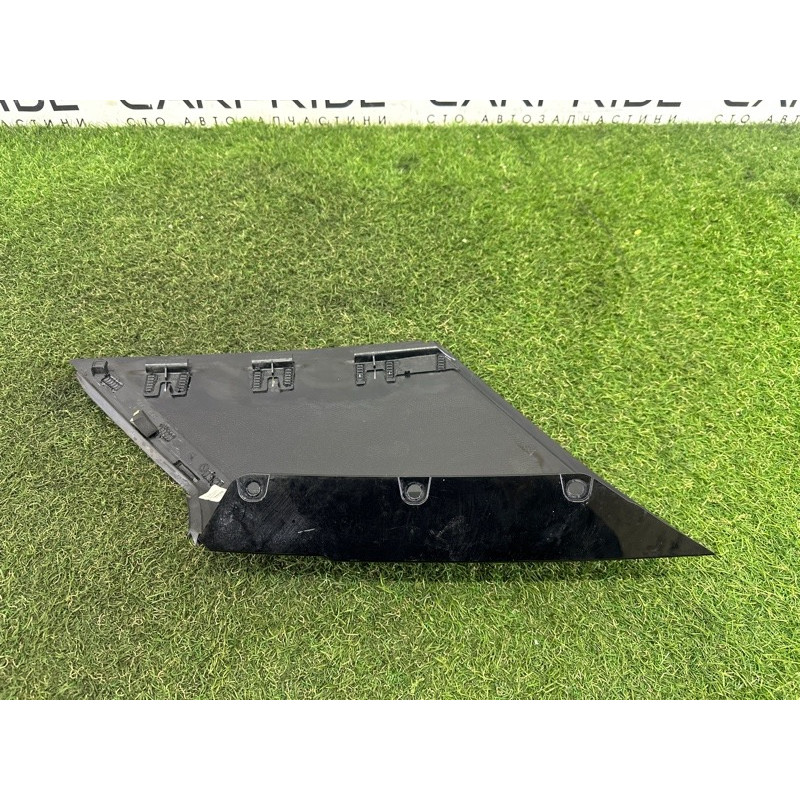 Накладка стойки (кузов и элементы) LAND ROVER Range Rover Evoque L538 2016 2.0 LR048706