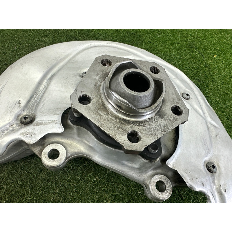 Поворотный кулак (подвеска) AUDI A4 B9 2017 2.0 TFSI 8W0407254F