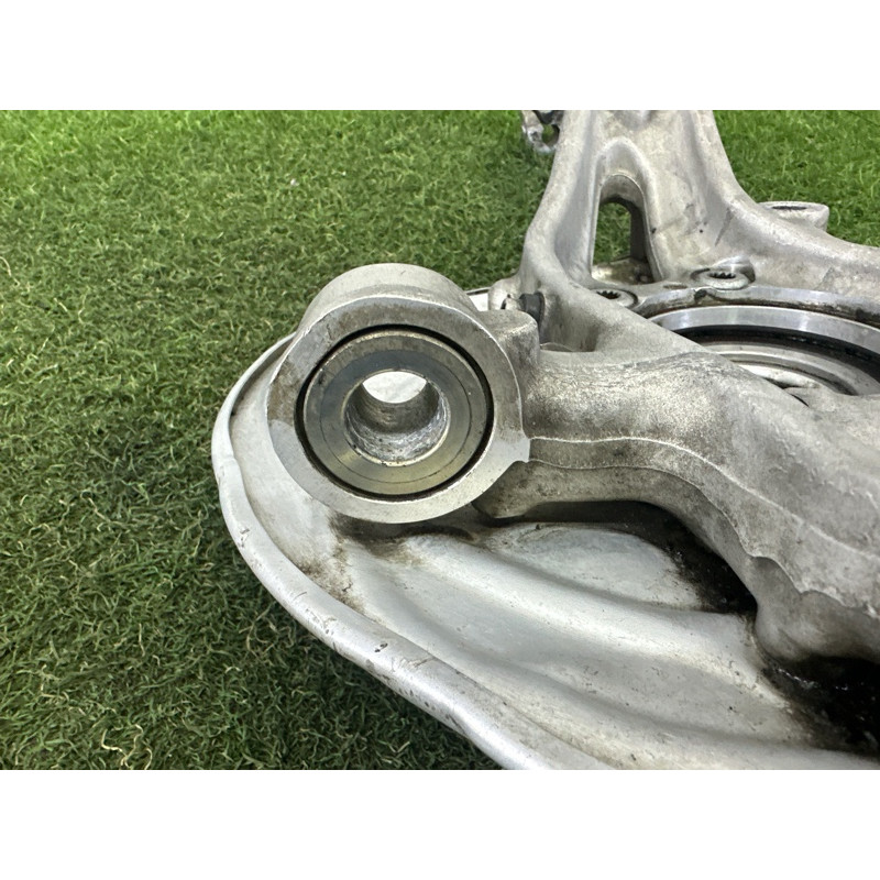 Поворотный кулак (подвеска) AUDI A4 B9 2017 2.0 TFSI 8W0407254F