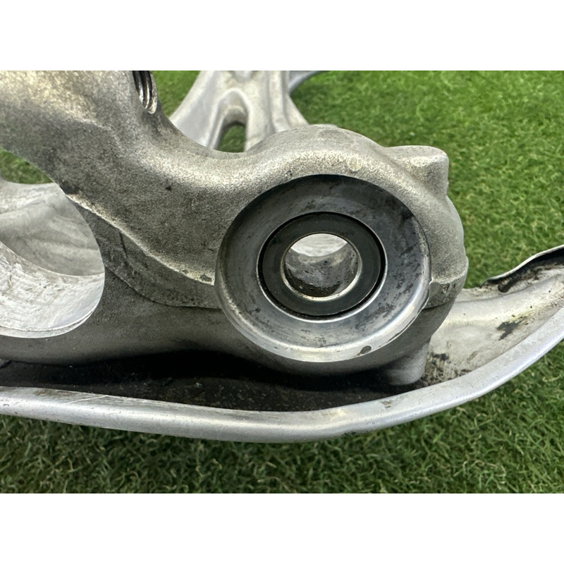 Поворотный кулак (подвеска) AUDI A4 B9 2017 2.0 TFSI 8W0407254F