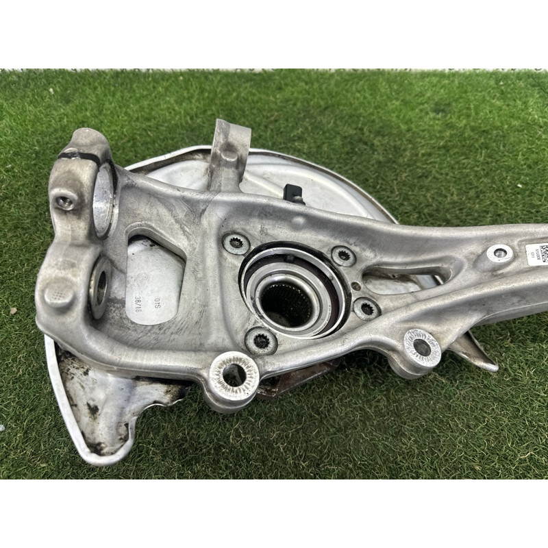 Поворотный кулак (подвеска) AUDI A4 B9 2017 2.0 TFSI 8W0407254F