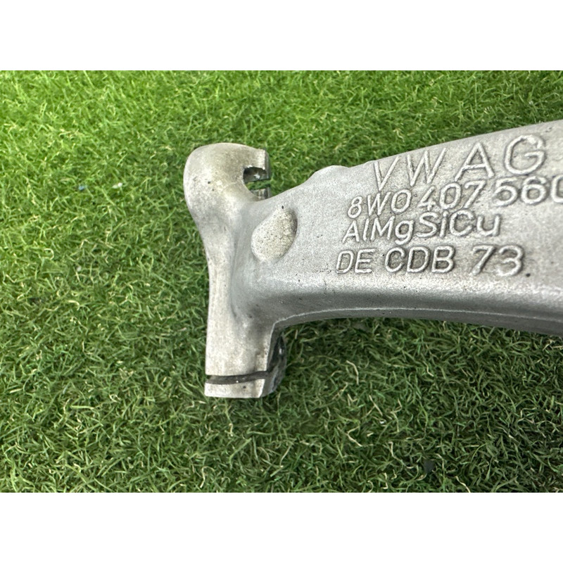 Поворотный кулак (подвеска) AUDI A4 B9 2017 2.0 TFSI 8W0407254F