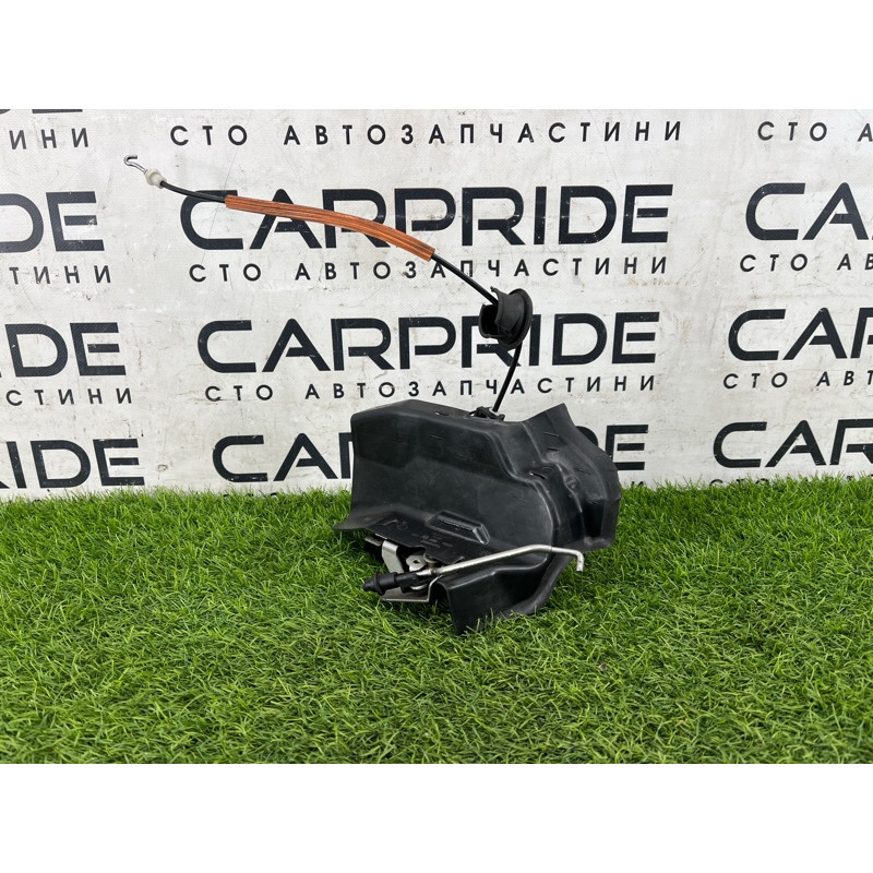 Замок двери (кузов и элементы) AUDI A4 B6 2.4BDV 8E0839015C