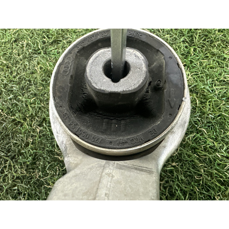 Рычаг подвески (подвеска) AUDI A4 B9 2017 2.0 TFSI 8W0407694B